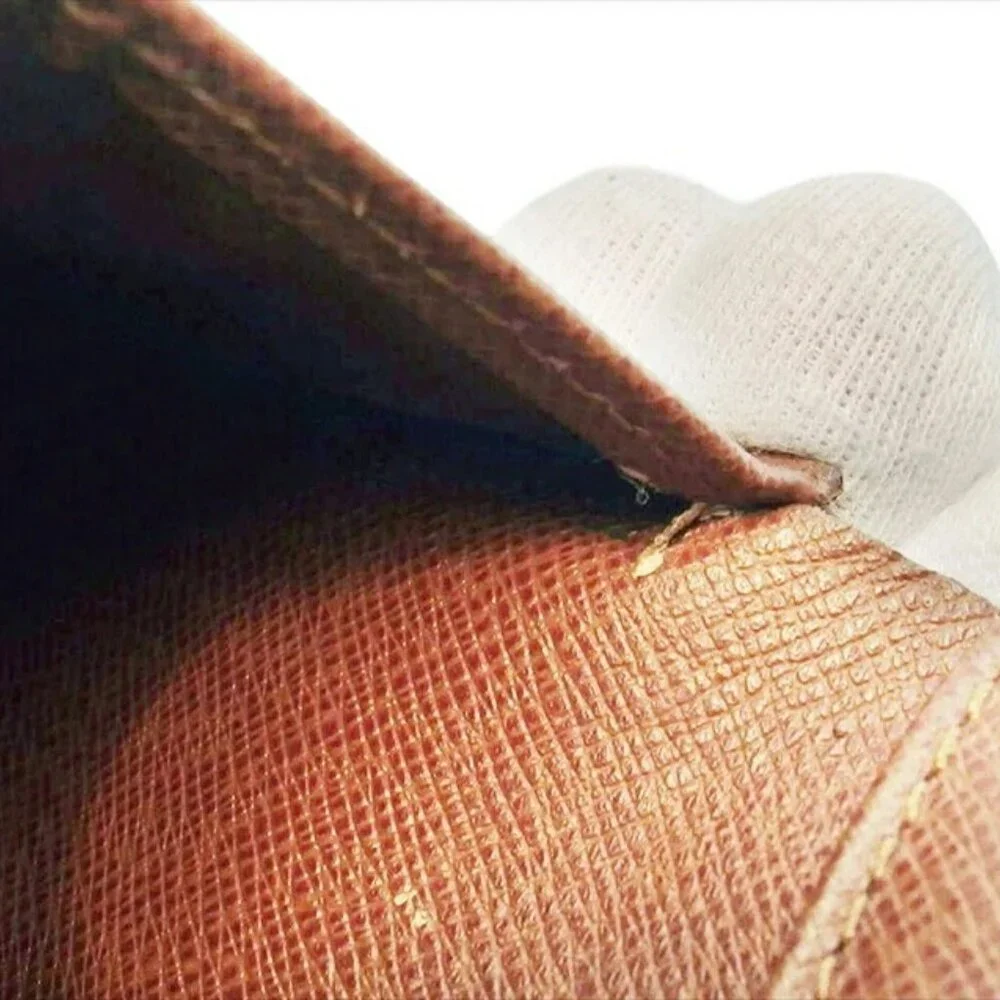 LOUIS VUITTON Bi -fold wallet USED